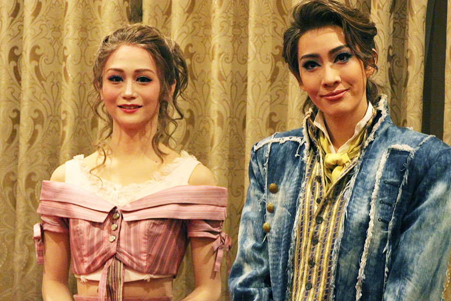 作品の学びを兼ねて、夏にドイツへ出向いた永久輝と星空。「ゲーテ街道を中心に回ったのですが、その経験がとても生きています」（永久輝）