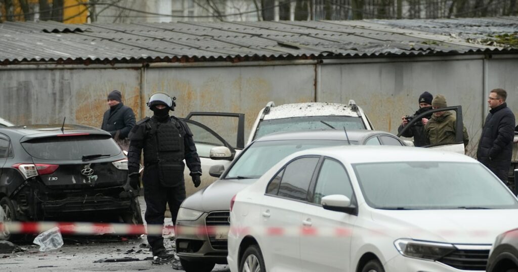 モスクワ南部で車が爆発、ロシア軍中将が死亡 捜査当局 - 日本経済新聞