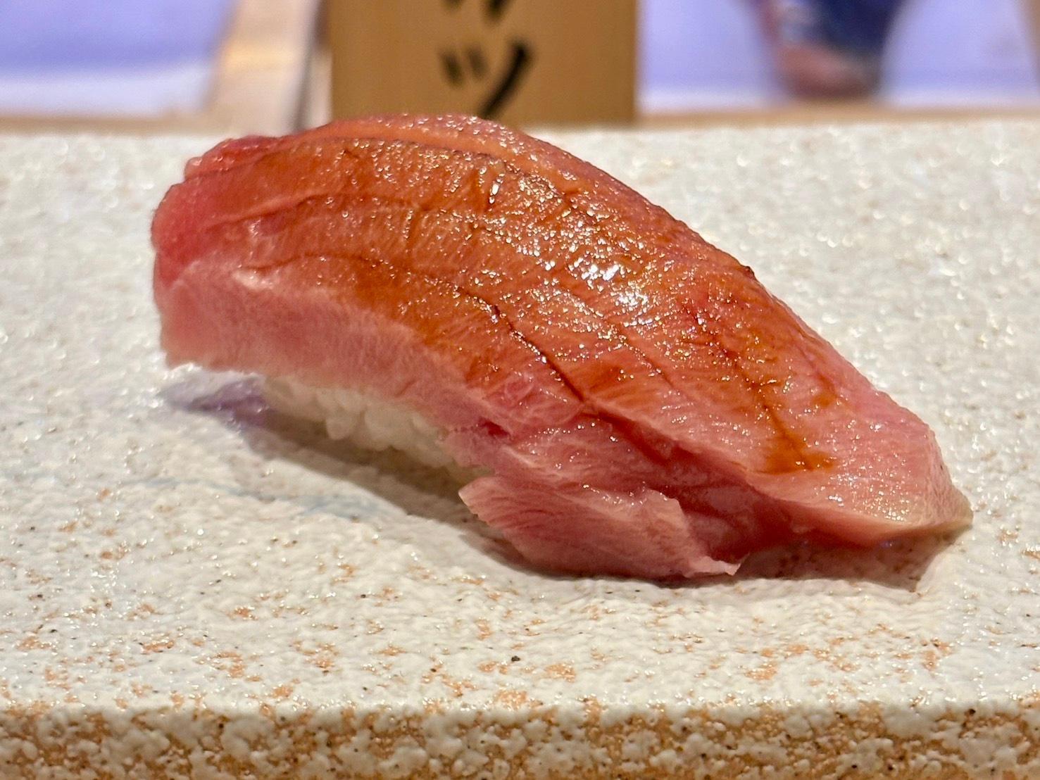 シャリとの一体感が光る、王道の旨さ。