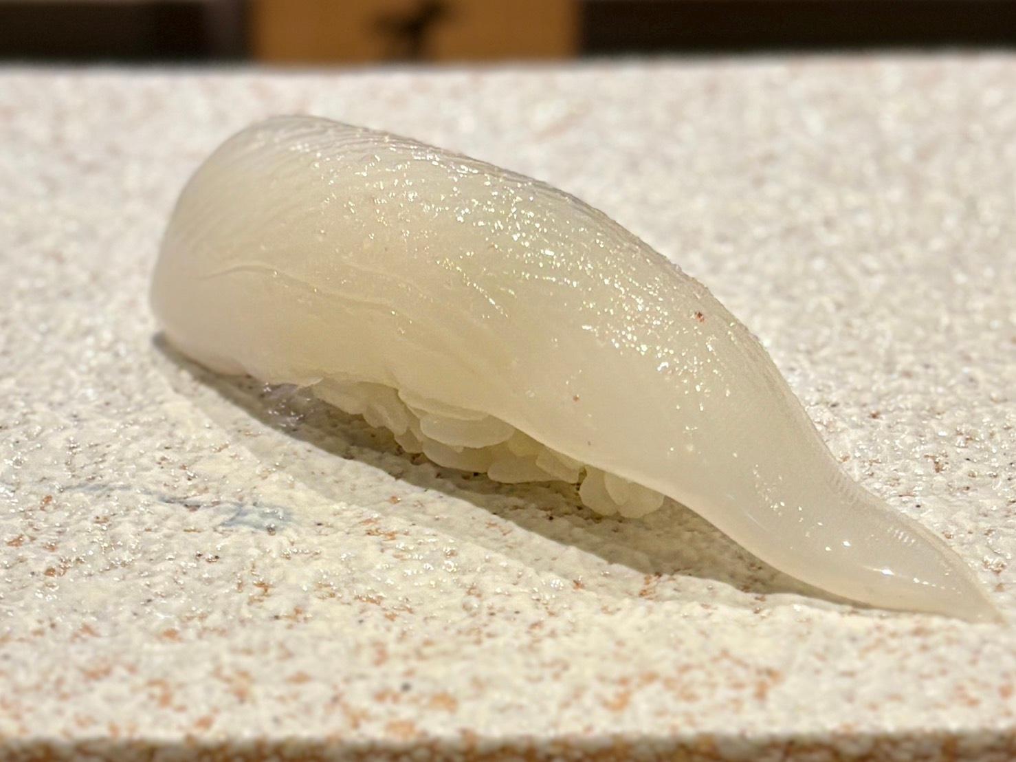 繊細な包丁仕事が生む、静かな甘み。