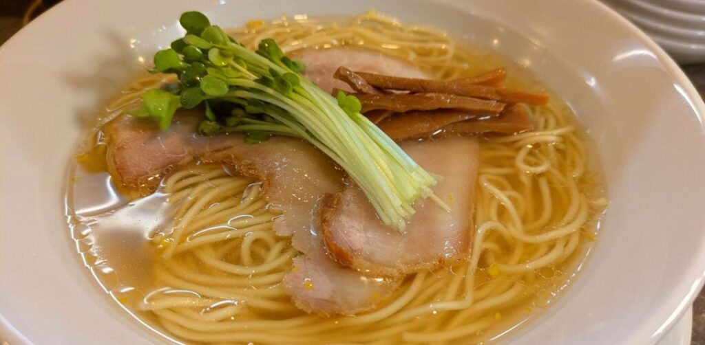 行列ができる味！神戸・大倉山『僕らの塩ラーメン 大塩上』天然素材の滋味深いラーメン | Kiss PRESS(キッスプレス)