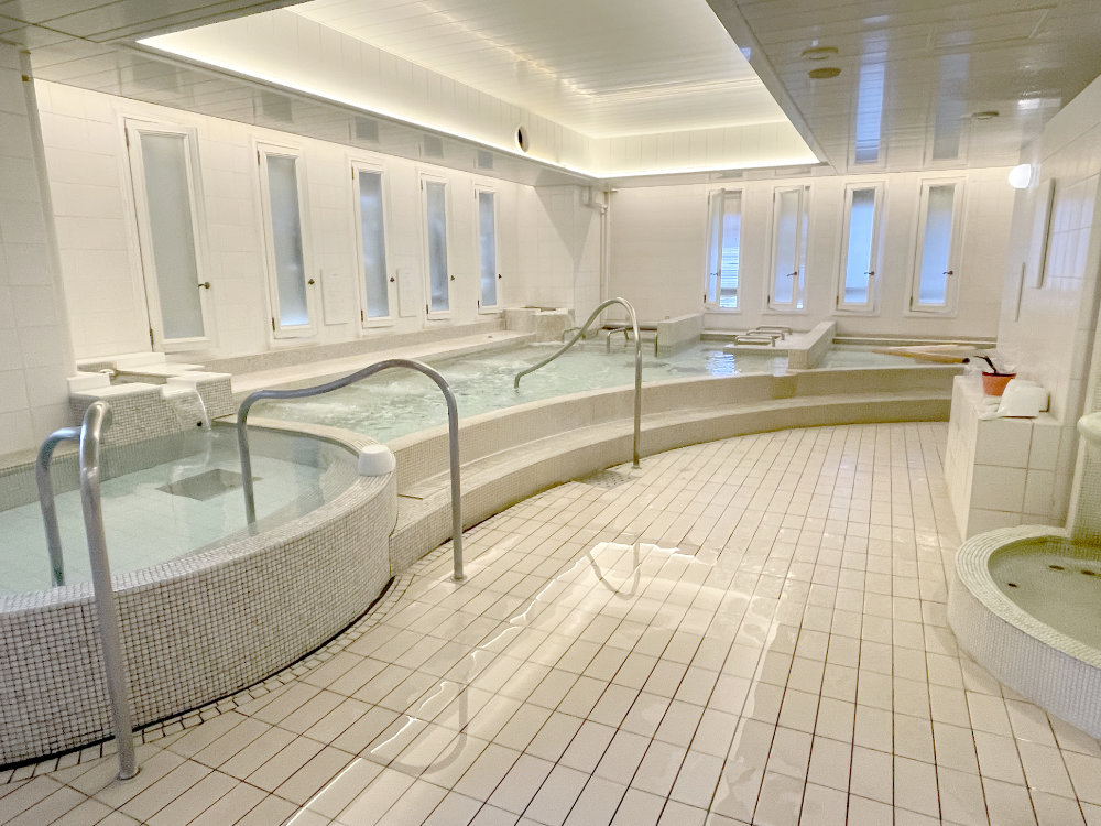 大浴場（レディスフロア）