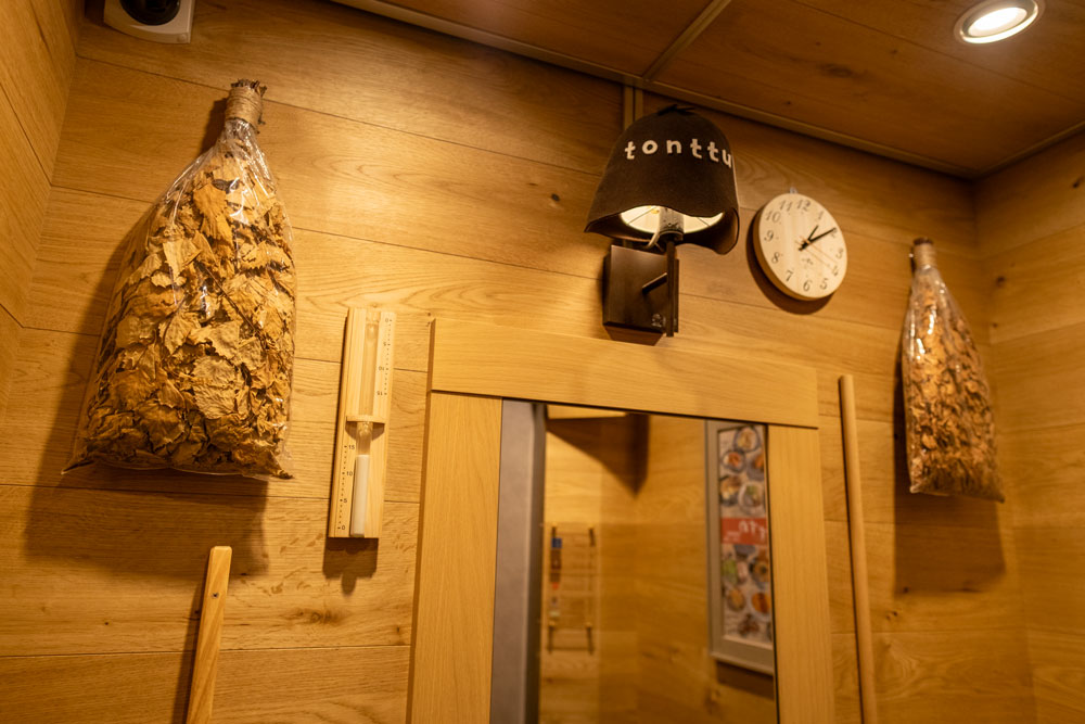 エレベーターの内装も最近“フィンランド仕様”になったので要チェック