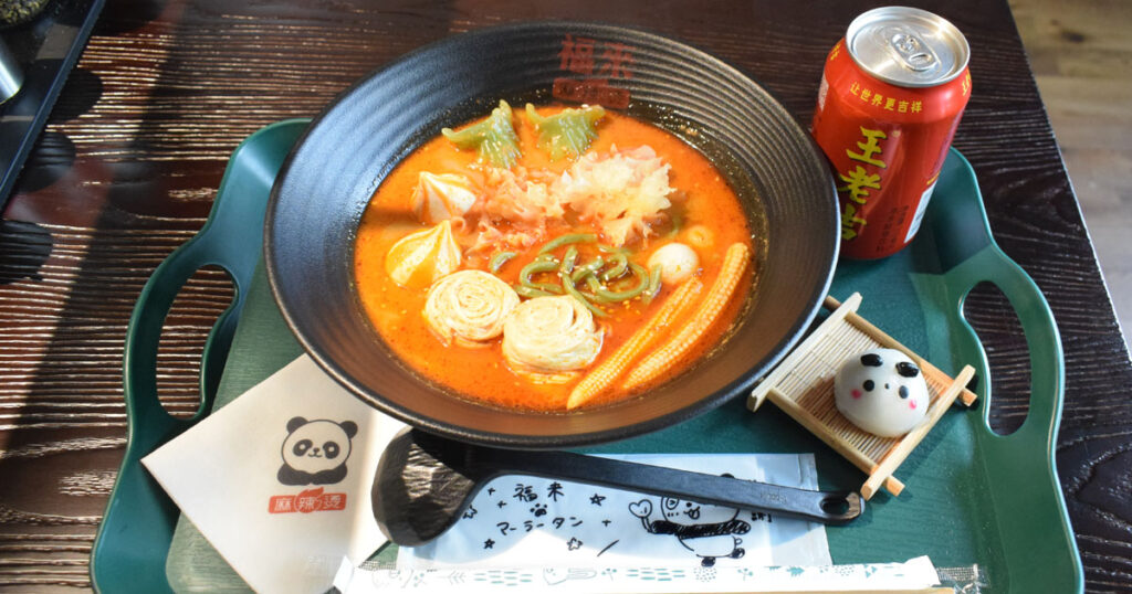 パンダがテーマのマーラータン店『福来パンダ麻辣烫 神戸三宮店』はエンタメたっぷり | Kiss PRESS(キッスプレス)