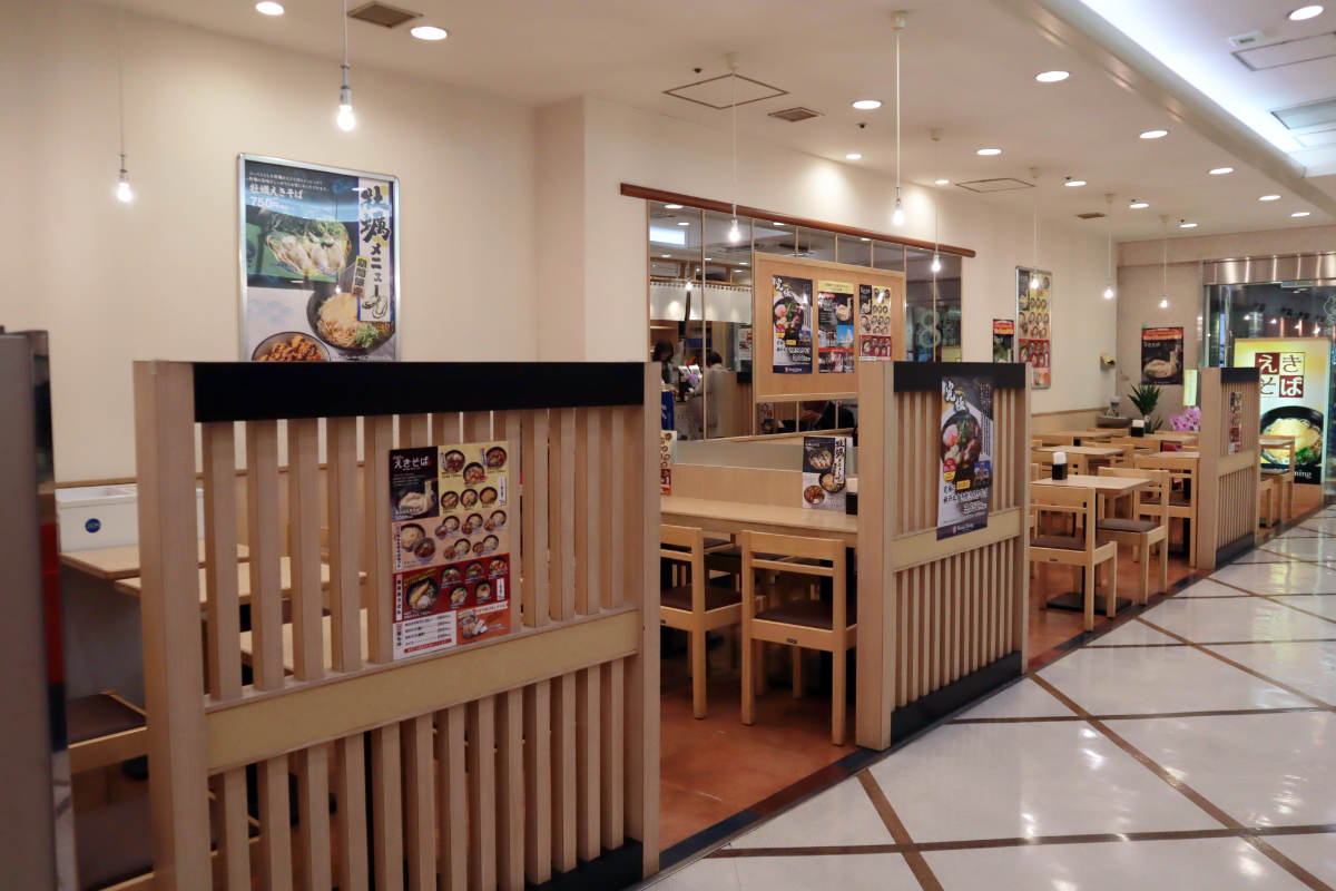 三宮で“えきそば”を楽しめる♪さんちかにオープン『マネキダイニング』で「神戸ぼっかけえきそば」を実食 [画像]