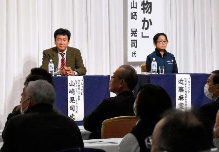 クマ生態理解した対策必要 すみ分けへ秋田でシンポジウム | | 全国のニュース クマ生態理解した対策必要 すみ分けへ秋田でシンポジウム | | 全国のニュース