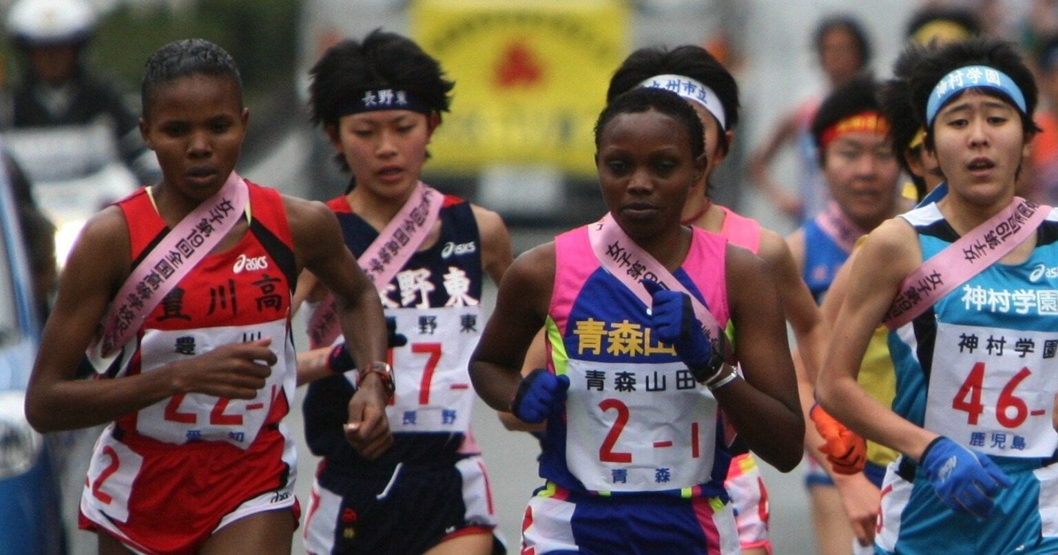 「長野東って…どこ?」ライバル校も衝撃…地方の公立校がナゼ全国高校駅伝の女王に? 18年前「部員は3人だけ」からの“奇跡の軌跡”を振り返る – 駅伝 – Number Web 「長野東って…どこ?」ライバル校も衝撃…地方の公立校がナゼ全国高校駅伝の女王に? 18年前「部員は3人だけ」からの“奇跡の軌跡”を振り返る - 駅伝 - Number Web