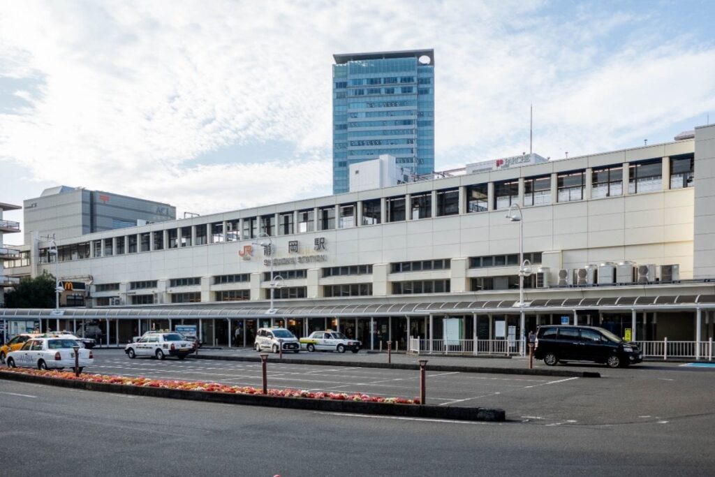 静岡駅構内で販売されたサンドイッチを思わず二度見　「パケ買いしちゃう」「中身もたまらない」と話題 | LIMO | くらしとお金の経済メディア