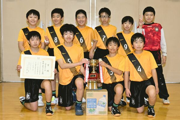 男子優勝の宇都宮ＨＣ　Ｂ