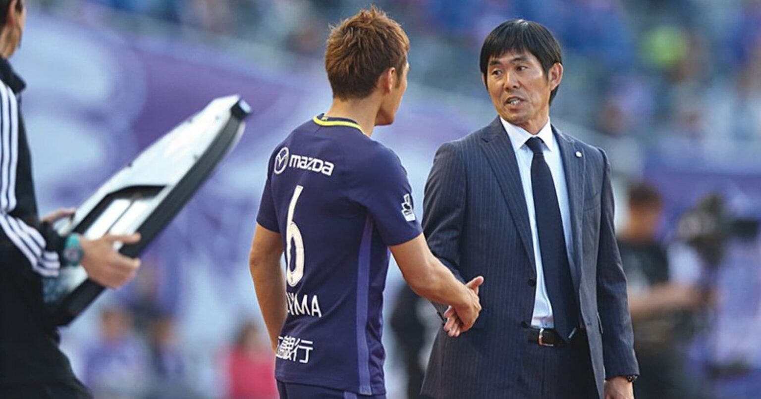 「私は名将じゃない。“迷将”ですかね」日本代表・森保一監督が明かすJリーグ・広島時代の回想「選手たちのことをメッチャ見ていたと思います」 - サッカー日本代表 - Number Web