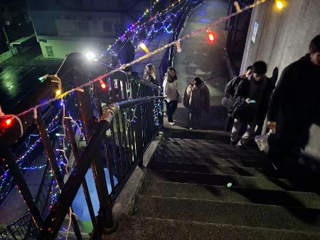 ライトアップされた高台へ避難 高知で津波訓練、参加拡大狙い | | 全国のニュース