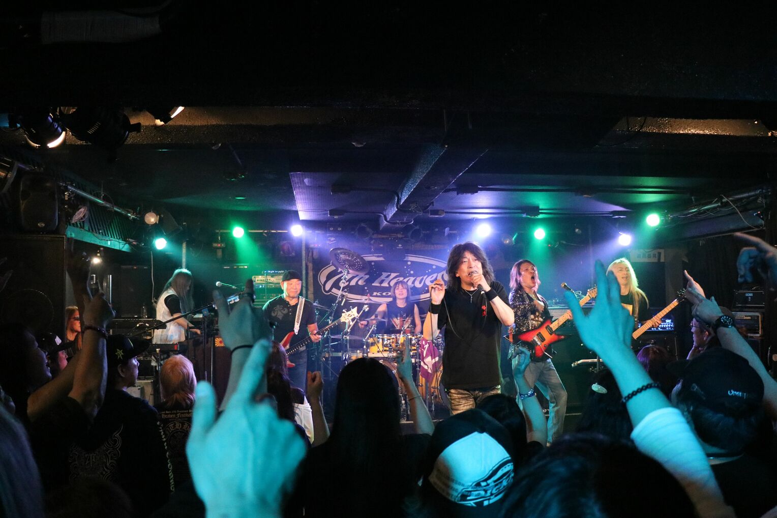 7th Heaven SP BAND＝12月14日、沖縄市の7th Heaven Koza