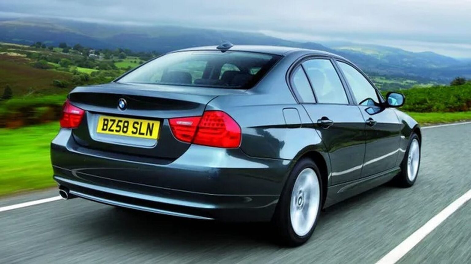 【UK激安中古車】40万円以下で買える名車6選！ ジャガー、レクサス、アルファ ロメオ…英国編集部が選ぶ「掘り出し物」 | トップギア・ジャパン Top Gear JAPAN