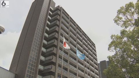 虚偽の領収書で生徒会費１２万円受け取り　女子部員に不必要な接触など　兵庫県教委が教師４人を懲戒処分