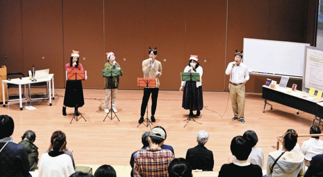 ひきこもり 経験者 支援者 勇気の歌声　金沢 つなぐ会花園がアカペラ披露　　「皆でやるから与えてくれる力ある」