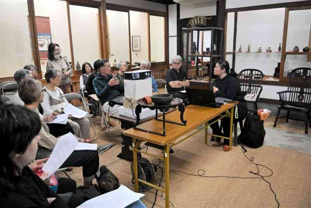 民芸品の価値観 国境越える　戦後ブームで開館　竹かご、水がめ･･･2千点所蔵【熊本国際民芸館60年「用の美」伝えて㊤】　