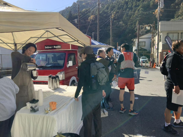 身延山で「修行走Monk’s Run」　地元焙煎所がコーヒー200杯提供