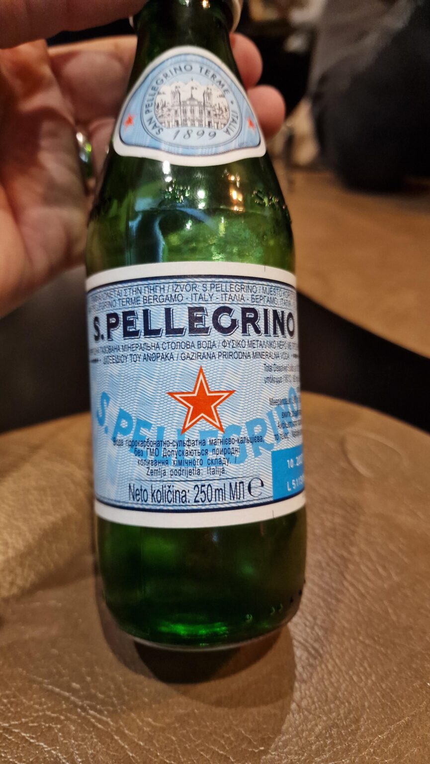 右翼はお酒を飲みますか？
