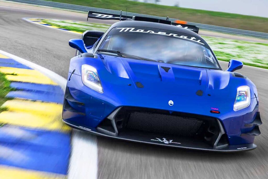 ヨーロッパに続き、マセラティGT2がアメリカを制覇、伝説のサーキットでポルシェ、フェラーリ、メルセデスに挑む - ItalPassion