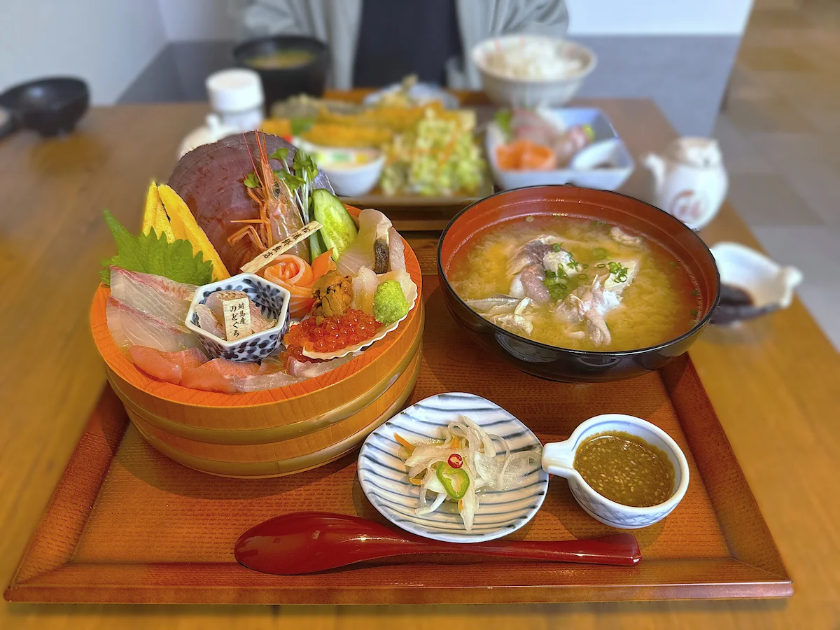 松浦鮮魚店の松浦海鮮丼
