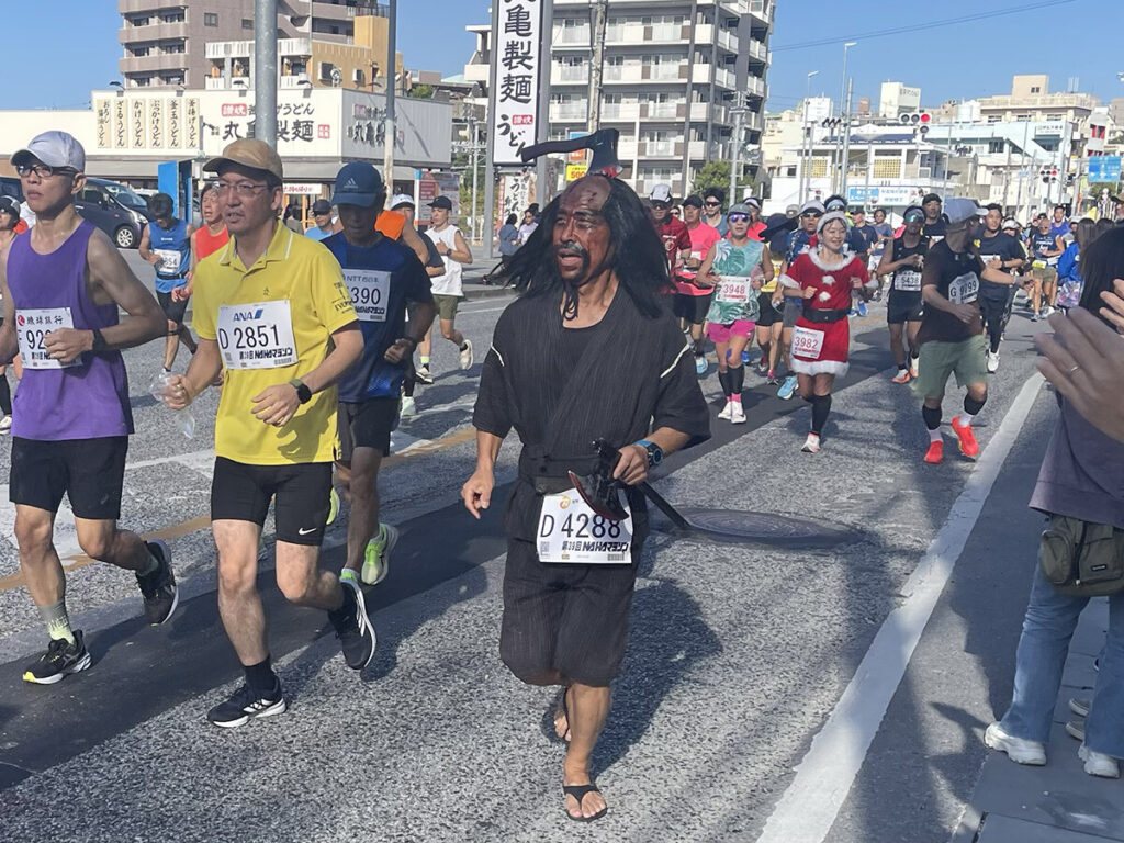 NAHAマラソンコスプレコレクション2025 – 沖縄B級ポータル – DEEokinawa(でぃーおきなわ) NAHAマラソンコスプレコレクション2025 - 沖縄B級ポータル - DEEokinawa(でぃーおきなわ)