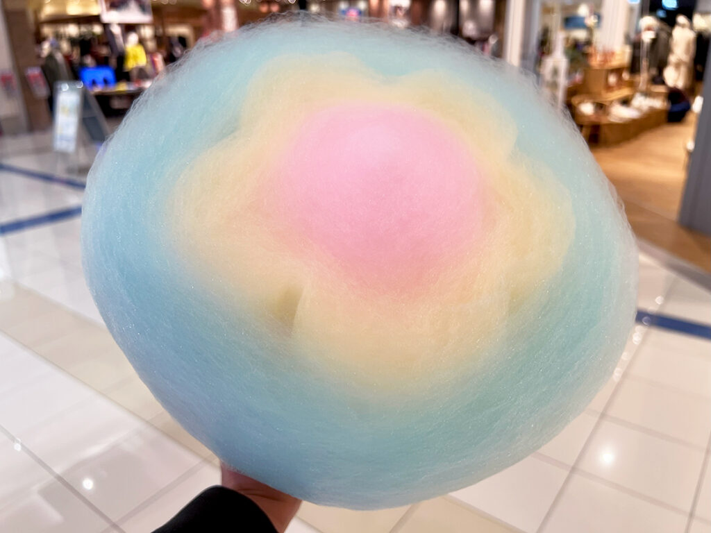 新潟県に初登場♪全自動わたあめ機『CANDY SPIN』が12月3日から販売スタート！「イオンモール新潟亀田インター」でカラフルなわたあめを作ろう♪ - 地域情報サイト「ガタチラ」