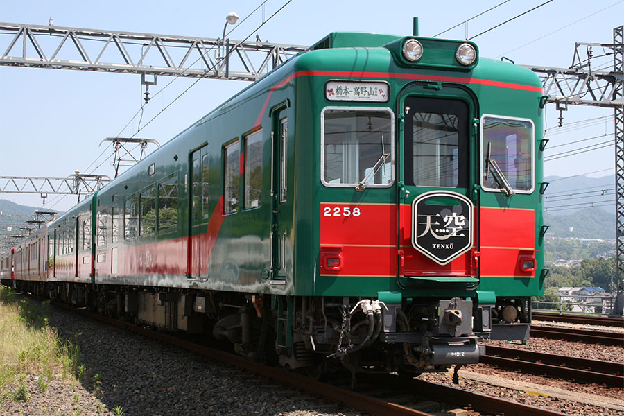 南海電鉄の観光列車「天空」が定期運行終了…来春より難波発の新列車でスタート | Lmaga.jp