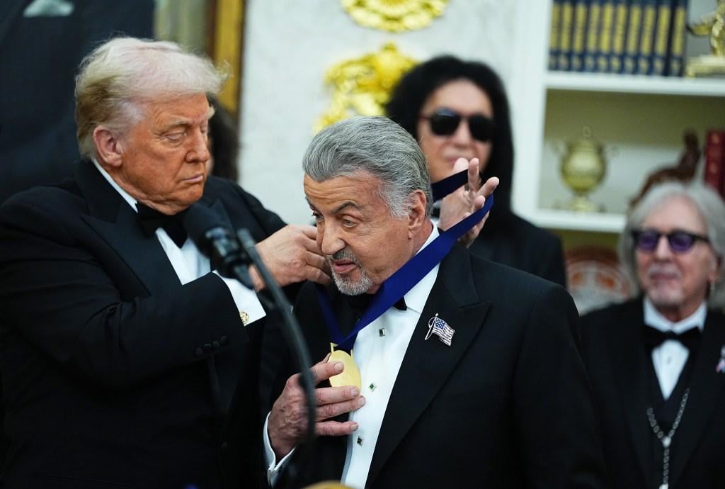 トランプ大統領、ケネディ・センター栄誉賞授賞式の開催について予想「才能という点でジミー・キンメルに勝てないなら、私は大統領になるべきではないと思う」