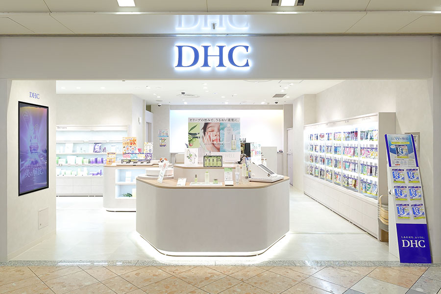 「DHCなんばウォーク店」外観。