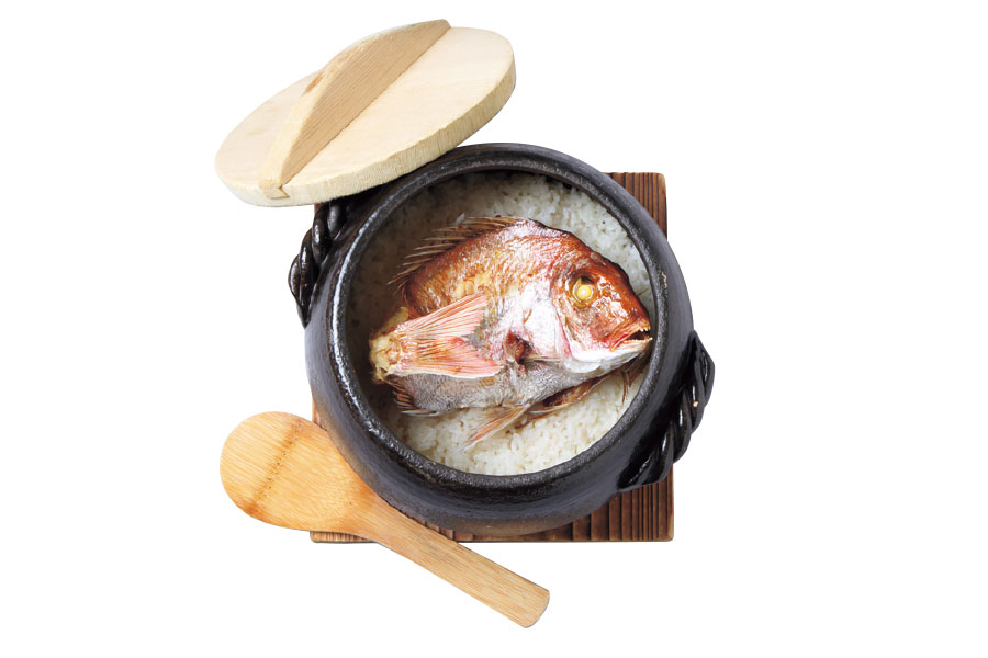 鯛めしは1人1,650円（写真は2人前）。
