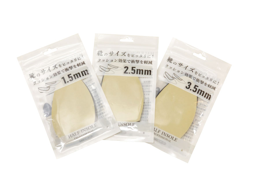 ハーフインソールプロフェッショナル各715円。