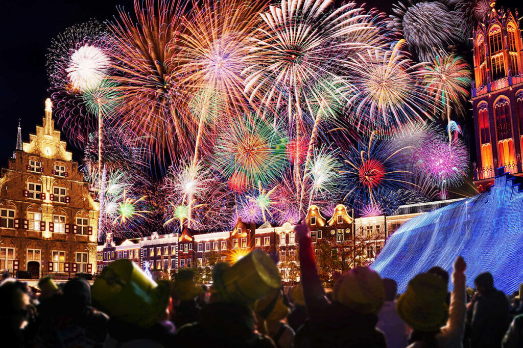 ハウステンボスで迎える年越し！カウントダウン花火で8,000発が夜空を彩る | 夜景FANマガジン