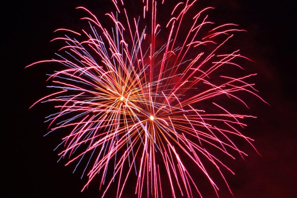 【2025】第10回「冬空に煌めく花火」が本日開催！壽生グループによる花火打ち上げ | 夜景FANマガジン