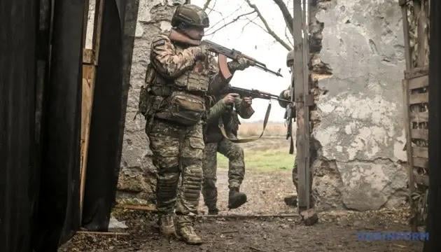 ポクロフスク駐留のウクライナ軍「強固な姿勢」、クレムリンが進入に「必死」