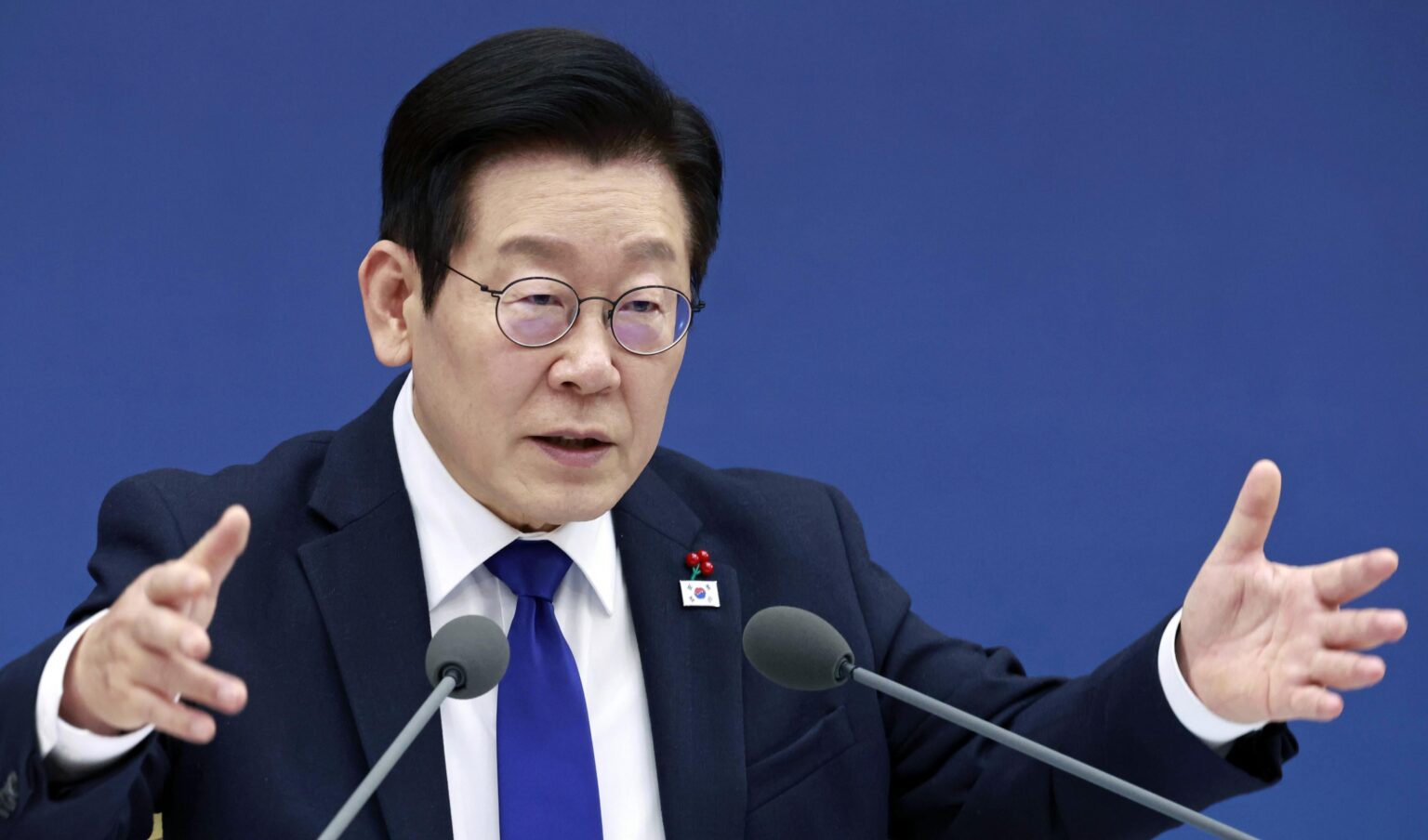 韓国大統領「抜け毛は生存問題」 治療薬の公的保険適用に意欲