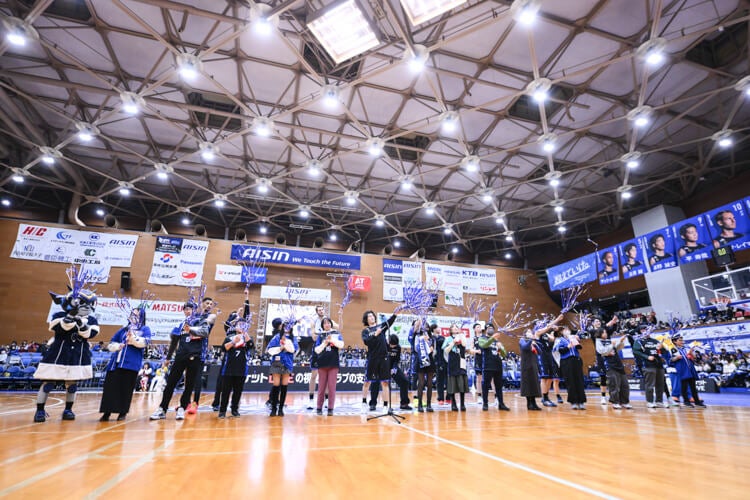 勝利を呼び込もう!青援クラッカー