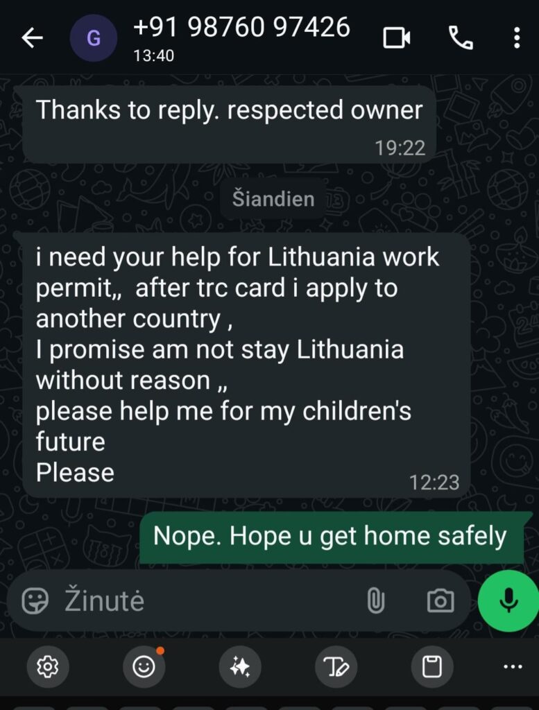 パキスタン人とインド人は企業幹部に手紙を書く。