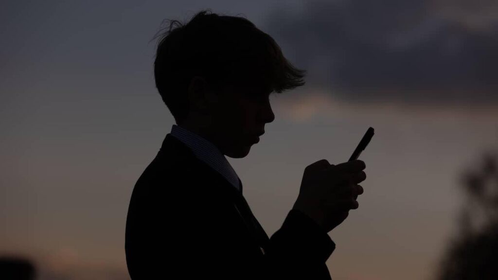 私たちはポルノ サイトにアクセスできるヨーロッパのアプリを待ち続けます。技術