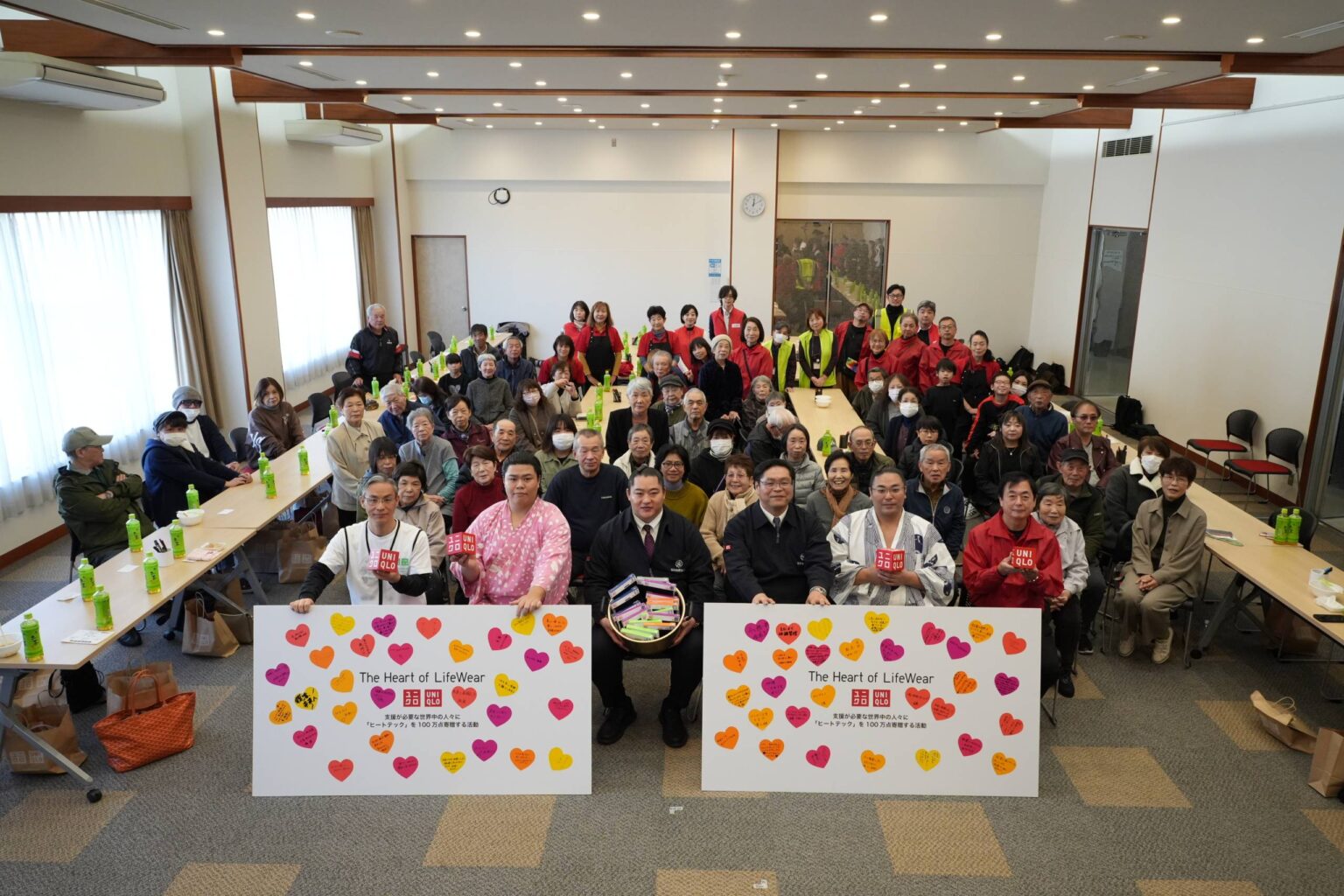 全世界100万点規模のヒートテックを寄贈「The Heart of LifeWear」ユニクロと日本相撲協会が手を組み石川県を訪問! | ULTRA SPORTS（ウルトラスポーツ）