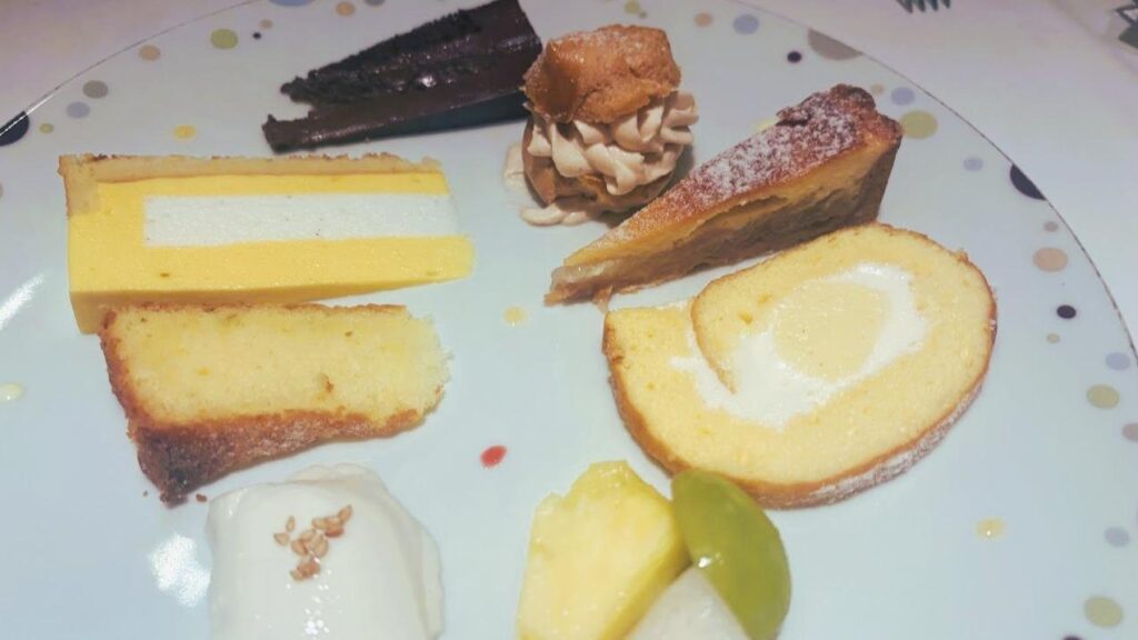 来春閉店が決まった人気フランス料理店季節のコースを楽しめるのは今だけ!デザートは少しずつ全種お願い(磯貝由起) – エキスパート – Yahoo!ニュース 来春閉店が決まった人気フランス料理店季節のコースを楽しめるのは今だけ!デザートは少しずつ全種お願い(磯貝由起) - エキスパート - Yahoo!ニュース