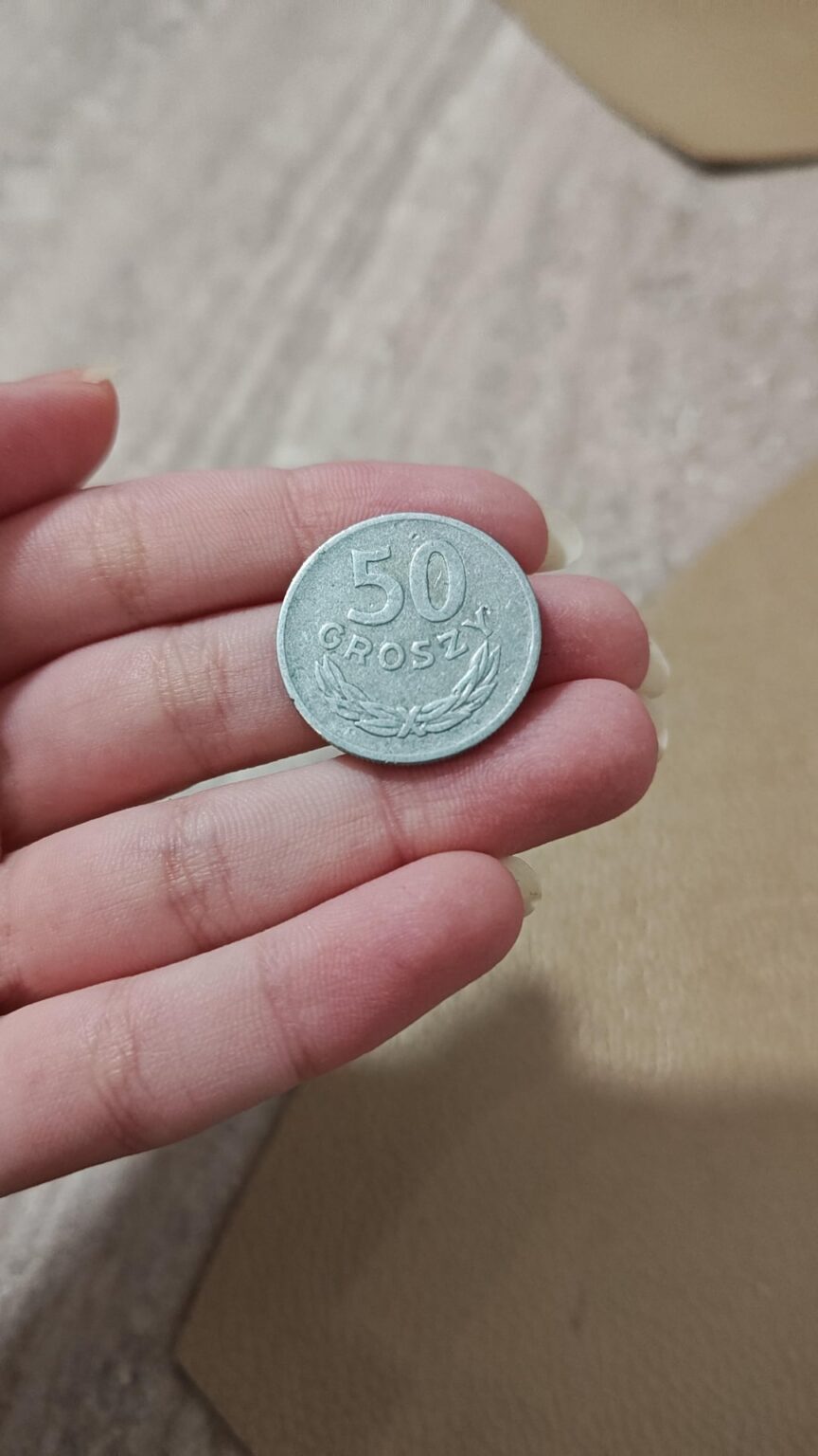 1949 年の 50 グロジー コイン。造幣局のマークは見えません。何か価値があるのでしょうか？