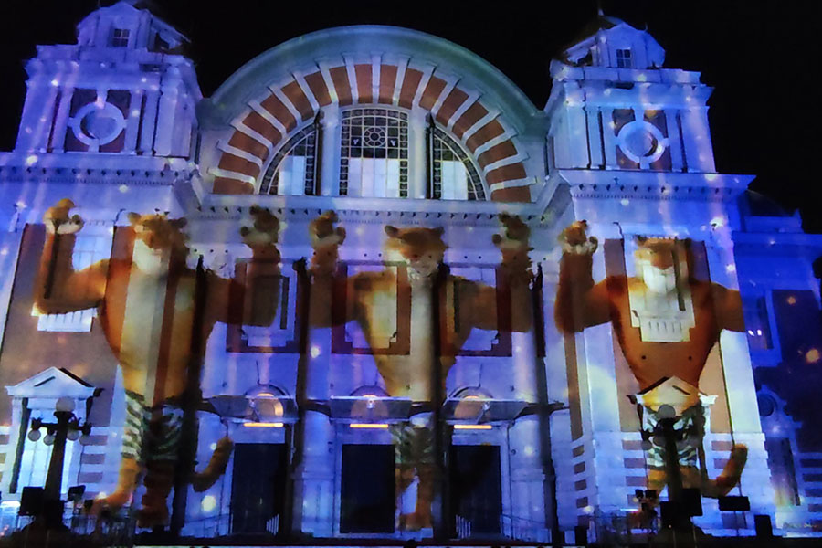 大阪市中央公会堂プロジェクションマッピング『ズートピア2』連携プログラムの様子（12月14日・大阪市北区中之島／Lmaga.jp撮影）