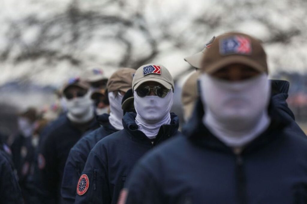 ありふれた風景に潜む白人至上主義者の団体、活動拠点の内側に迫る　米テネシー州＜上＞ - CNN.co.jp