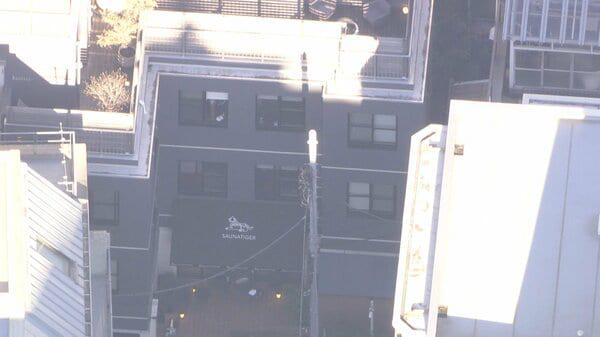 “ドアノブ”外れて閉じ込められたか…30代夫婦死亡 非常用ボタン押した形跡あるも作動したか不明 東京・赤坂個室サウナ火災