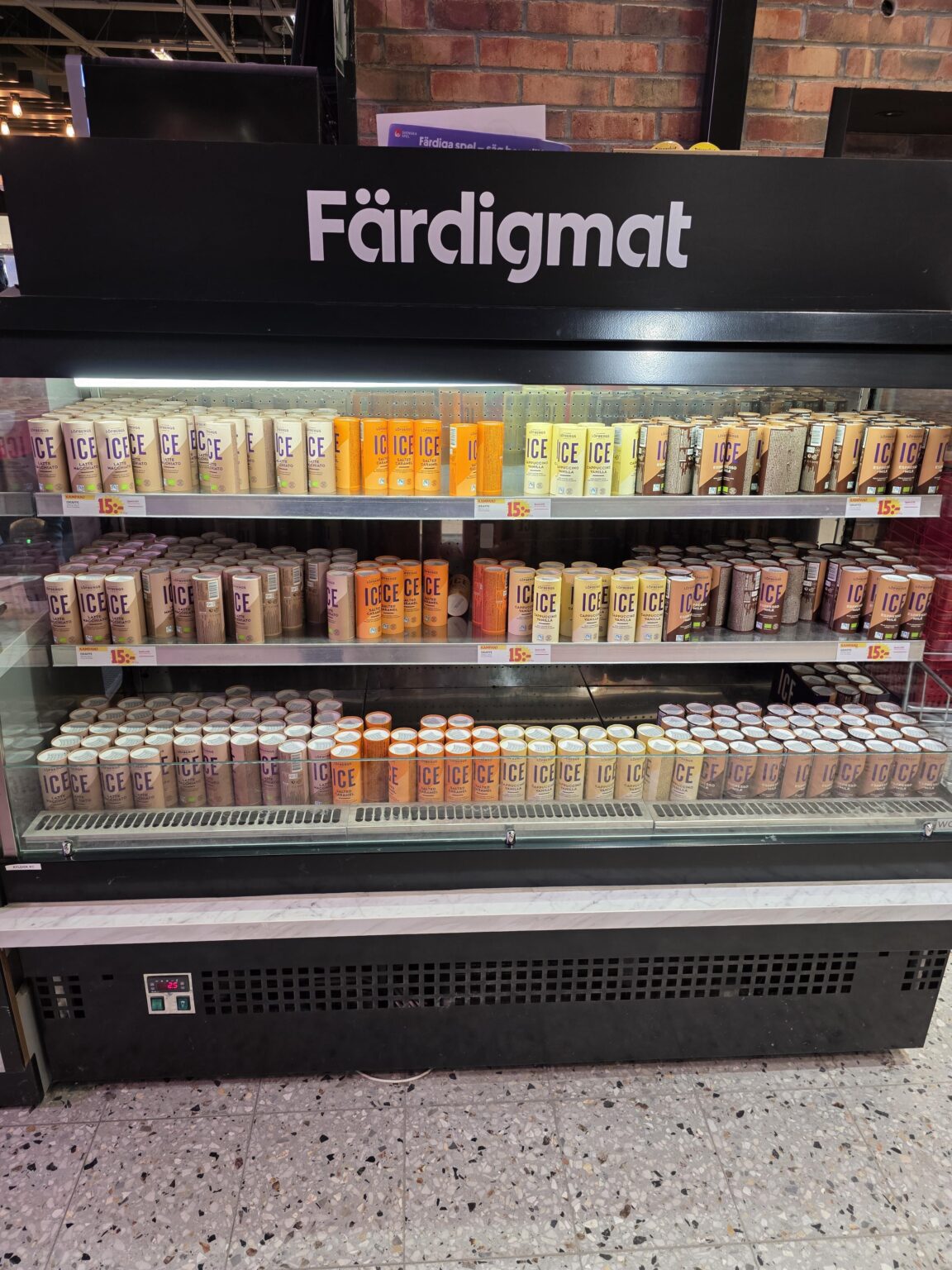スウェーデン人が必要とするすべての食べ物。コーヒー。