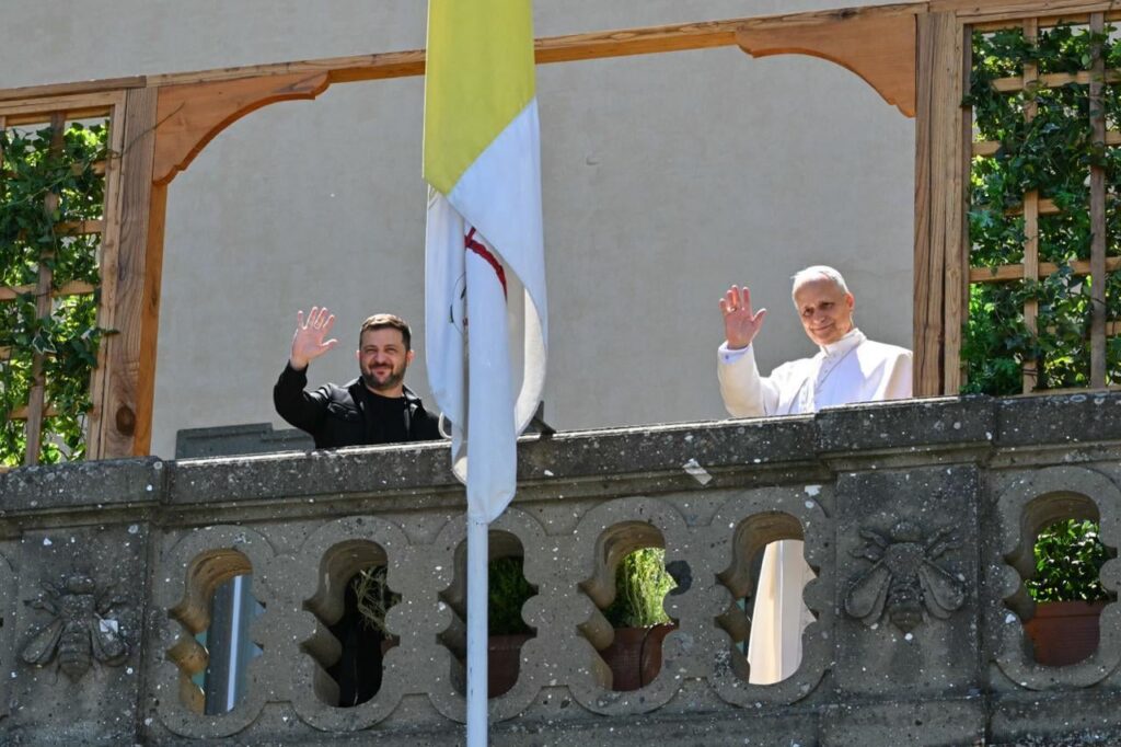 ゼレンスキー大統領と教皇レオ14世が本日ローマにて