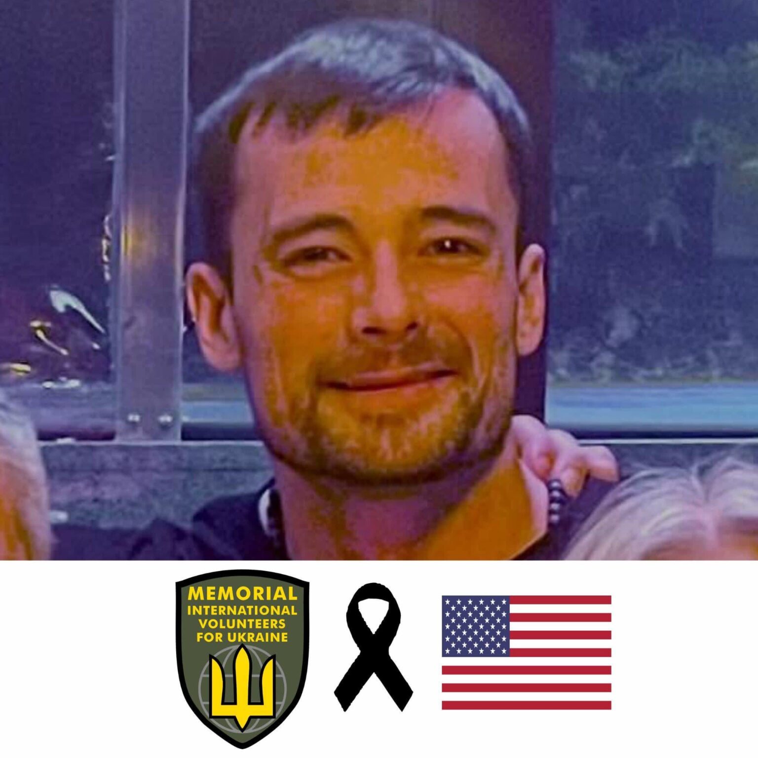 「ウクライナで志願兵として奉仕していた私たちの最愛の米国人兄弟ショーン・デヴィッド・マクベイが戦場で命を落としました。私たちの兄弟に名誉、栄光、そして感謝を。」 - オレナ・ロホザ