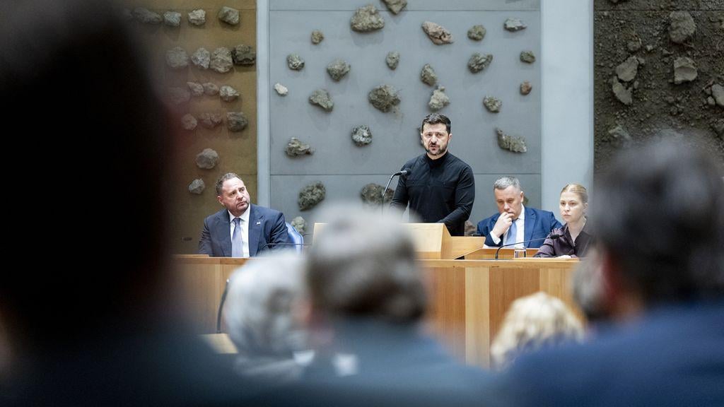 ゼレンスキー大統領は明日オランダでチェンバース演説し、ウィレム＝アレクサンダー国王と会見する