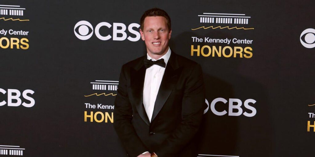 Netflixの計画にモンキーレンチを投げ込もうとしている42歳のパラマウント・スカイダンスCEO、デビッド・エリソンを紹介する