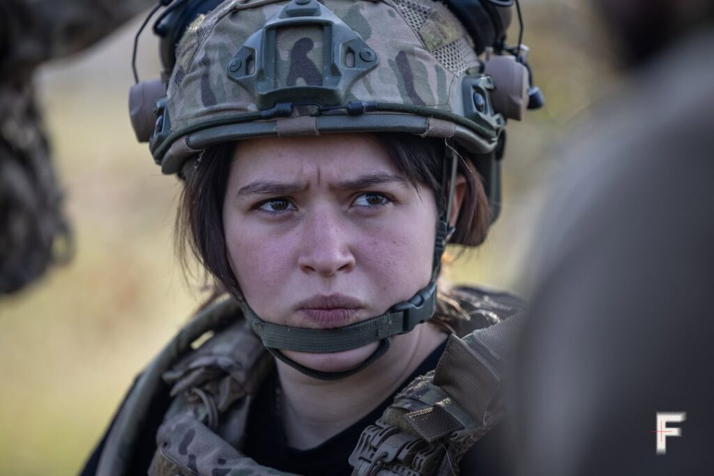 ユリアさん、26歳、「彼らは私が正規の兵士になると言ってくれましたが、私は一生『囚人』のままになりそうです。それでも、私はシュクヴァルにいることを誇りに思っています。」